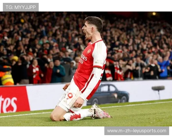 切尔西快速轮转配合流畅，哈弗茨中路推射命中