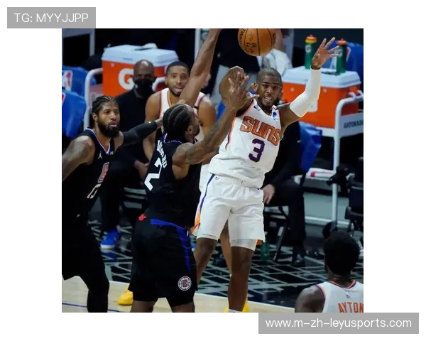 太阳维特斯内线突破，轻松上篮打进——掌控攻势的全新体验